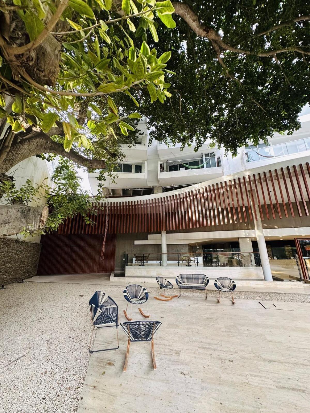 Exclusive With Private Jacuzzi Apartment *